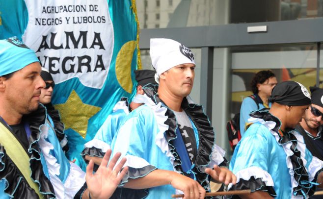 Se presentaron tres carros alegóricos hechos por reclusos