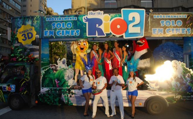 "Rio 2" participó del Desfile Inaugural del Carnaval