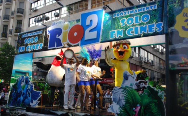 "Rio 2" participó del Desfile Inaugural del Carnaval