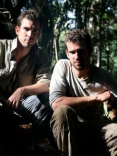 Inglaterra: gemelos se someten a un extraño experimento