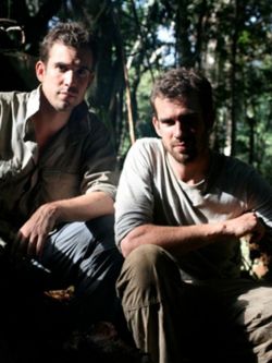 Inglaterra: gemelos se someten a un extraño experimento