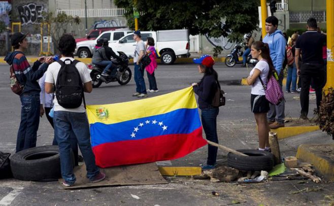Una marcha estudiantil en Venezuela desencadenó una marcada polarización entre Gobierno y oposición en medio de un clima de violencia y hostilidad en el país caribeño