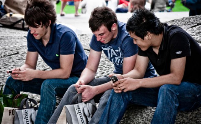 "Nomofobia": miedo a estar sin el celular