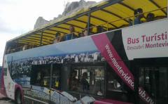 El Bus Turístico que comenzó a circular por Montevideo hace poco más de un año, es todo un éxito