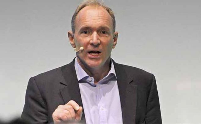 Creador de internet pide una regulación anti-espionaje