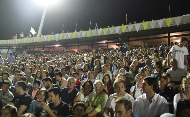 Gente de todas las edades, nadie se quiso perder esta cita.. Guillermo Bueno.