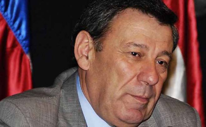 Nin Novoa podría no votar ley que penaliza a empresarios