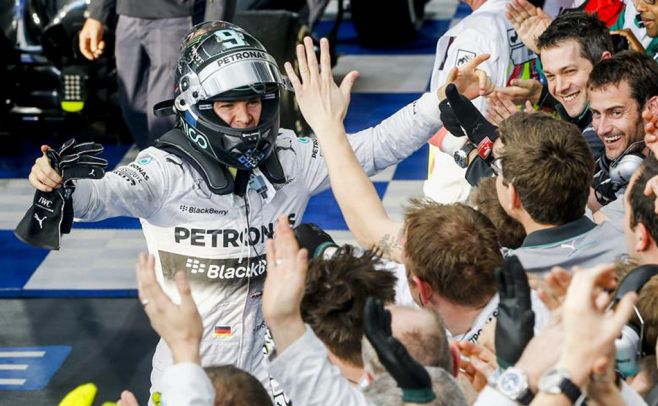 Australia: gana Rosberg y Vettel y Hamilton abandonan Australia: gana Rosberg y Vettel y Hamilton abandonan