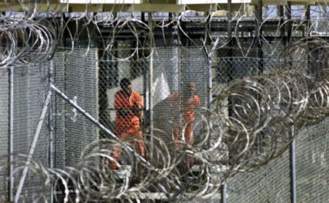 Expresidentes rechazan llegada de prisioneros de Guantánamo