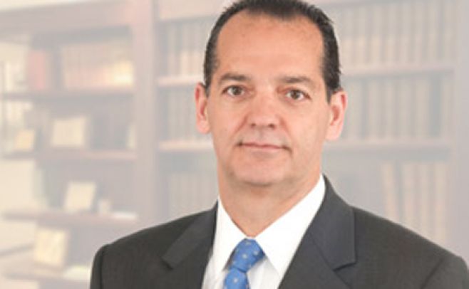 Slinger: "empresas deberán revistar medidas de seguridad"