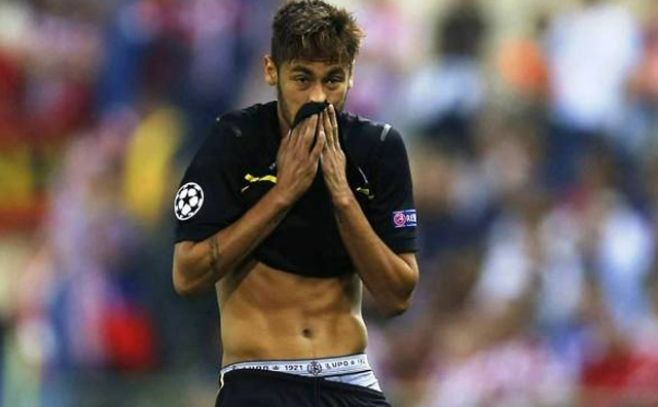 Neymar criticado por mostrar marca de su ropa interior Neymar criticado por mostrar marca de su ropa interior