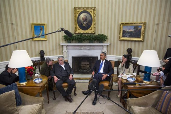 Mujica con Obama: "Venimos a buscar conocimiento e investigación". EFE