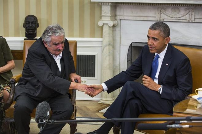 Mujica con Obama: "Venimos a buscar conocimiento e investigación". EFE