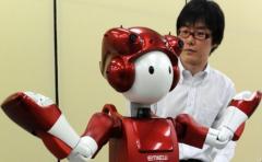 Emiew: un robot bromista y analista de reacciones