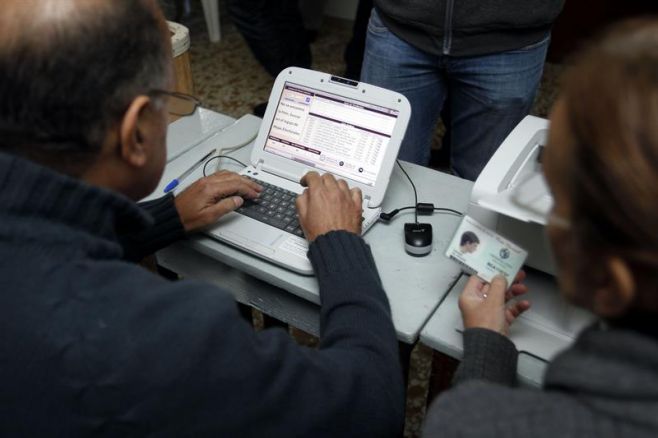 Detienen digitalizaci�n de los votos por problemas t�cnicos. 
