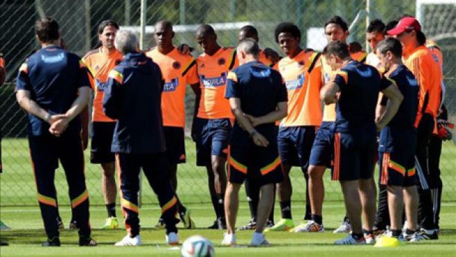 Colombia entrena para debutar en el Mundial.. EFE Colombia entrena para debutar en el Mundial.. EFE