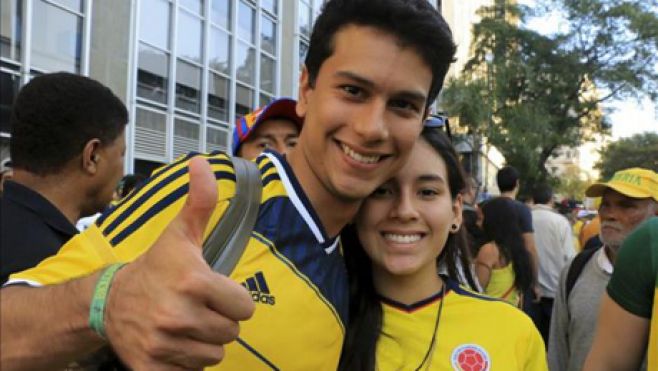Hinchas colombianos felices de estar en un Mundial tras 16 a�os.. EFE