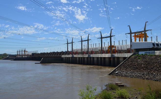 Argentina cobrar� peaje a grandes veh�culos en Salto Grande. flickr.com/photos/pahowho/