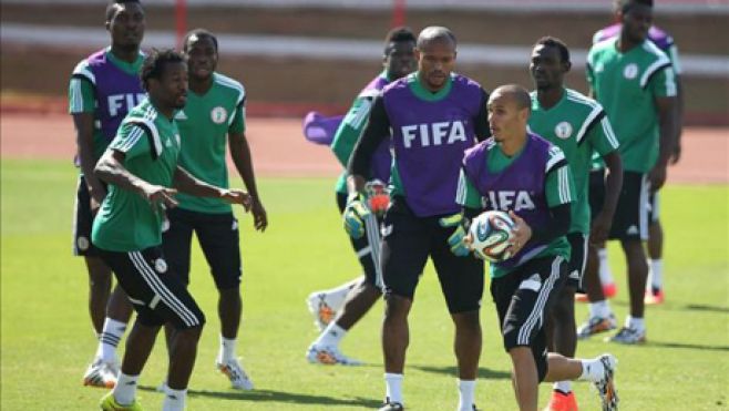 Nigeria entrena con miras a Francia.. EFE