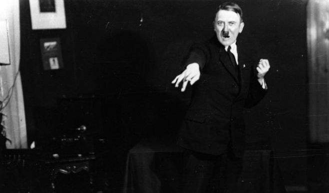 En fotos: así practicaba Adolf Hitler sus discursos. Getty Images