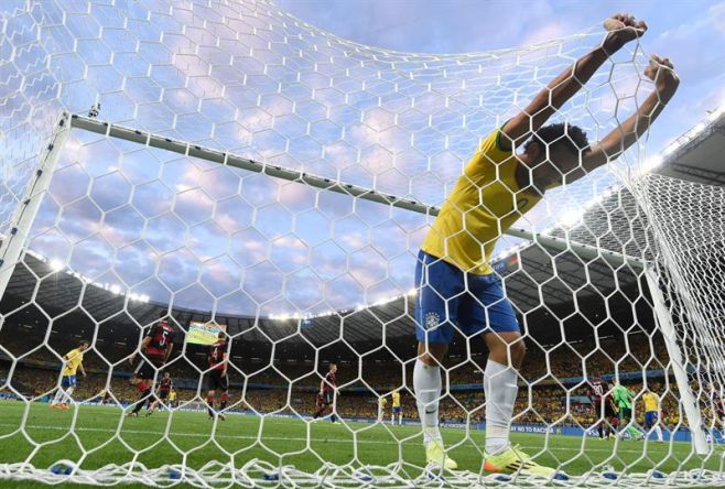 Brasil suma al Maracanazo un papelón mayor