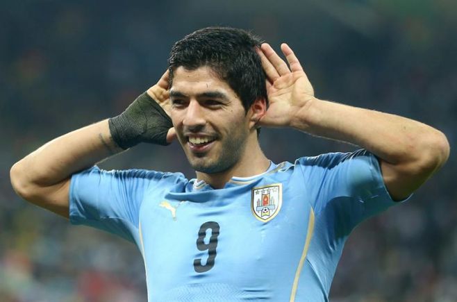 Barcelona rebajó la cláusula de Suárez en ⬠20 millones Barcelona rebajó la cláusula de Suárez en ⬠20 millones