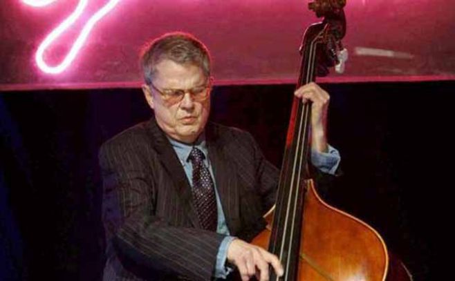 Fallece el contrabajista de jazz Charlie Haden