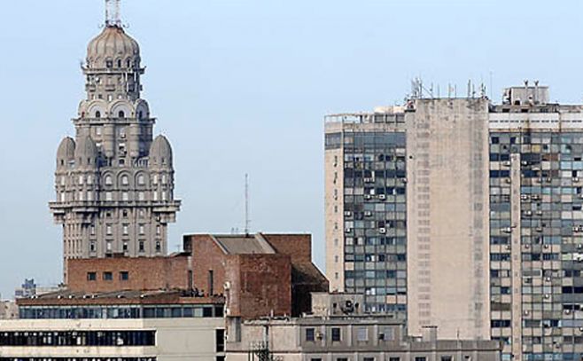 "Divino Salvo", la mirada "cariñosa" de un edificio histórico. AD HOC / Foto: Ricardo Antunez