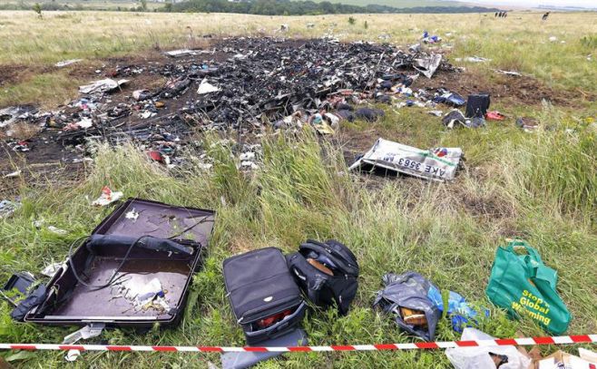 Pertenencias de los pasajeros del vuelo MH17 de Malaysia Airlines. EFE