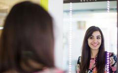 Este espejo saca fotos y las sube a Twitter