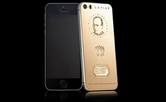 Celular de oro dedicado a Putin se agotó en un día