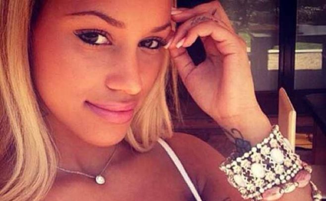 La novia de Balotelli calienta las redes a pura selfie La novia de Balotelli calienta las redes a pura selfie