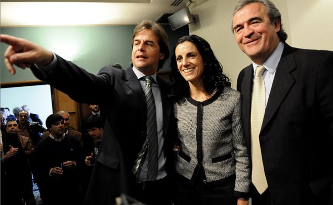 Lacalle Pou, Arbeleche, Larra�aga.. Fotos: Javier Calvelo (adhoc)