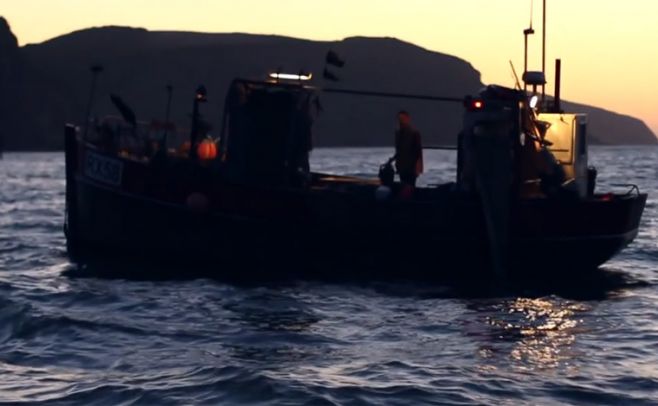 Pescadores reciclan el plstico que sacan del mar. 