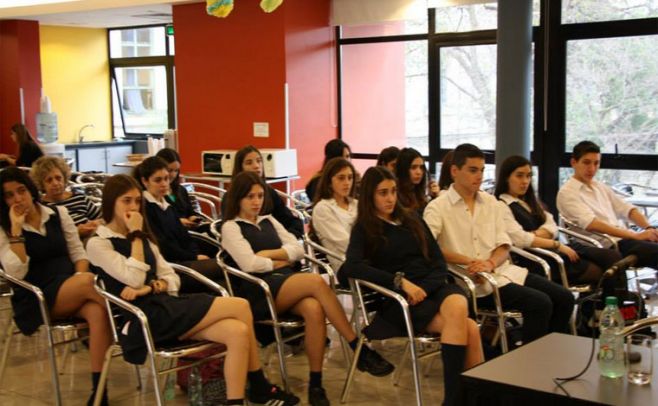 El Instituto Crandon tiene como prioridad "ofrecer a sus alumnos una educación lo más integral posible"