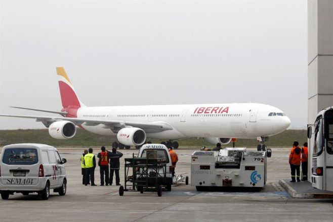 Aterrizó en Montevideo primer vuelo de Iberia en año y medio. EFE