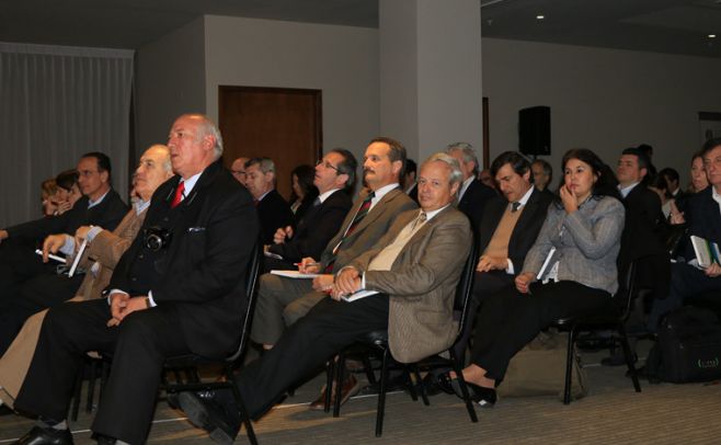 Bordaberry inauguró ciclo de El Espectador y Deloitte con presidenciables. Claudio Guido