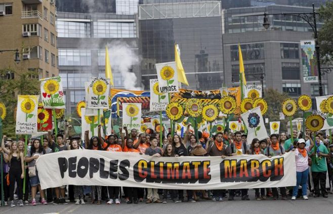 Leonardo DiCaprio y otros famosos marchan por el clima. EFE