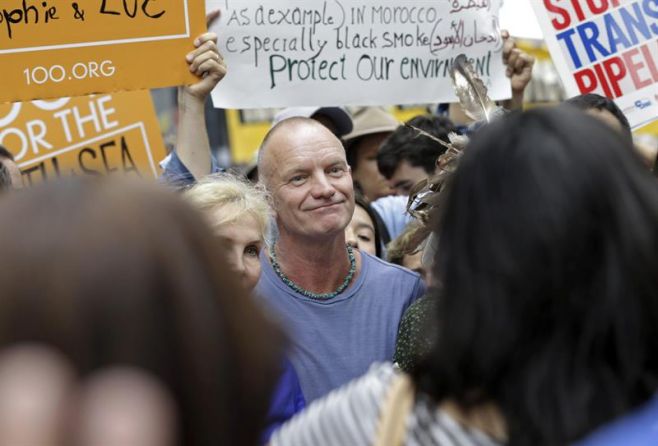 Sting apoyando la marcha. EFE