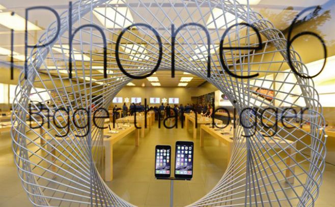 Archivo. Vista de dos terminales del nuevo modelo iPhone 6 durante en la tienda de Apple en Dallas, Texas, Estados Unidos.. EFE Archivo. Vista de dos terminales del nuevo modelo iPhone 6 durante en la tienda de Apple en Dallas, Texas, Estados Unidos.. EFE