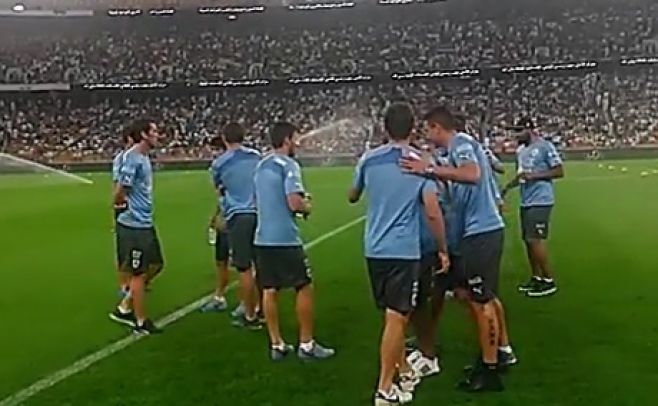 La celeste, pasada por agua antes de jugar