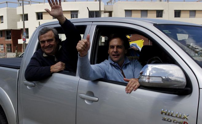 Partido Nacional realizó la caravana "más grande de su historia". Foto: Javier Calvelo / adhocFotos