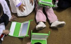 Niños uruguayos "revolucionan" sistemas de riego con robots