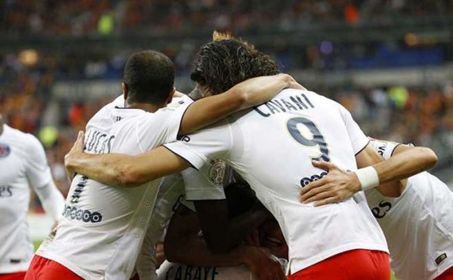 Cavani convirtió y en el festejo lo expulsaron Cavani convirtió y en el festejo lo expulsaron