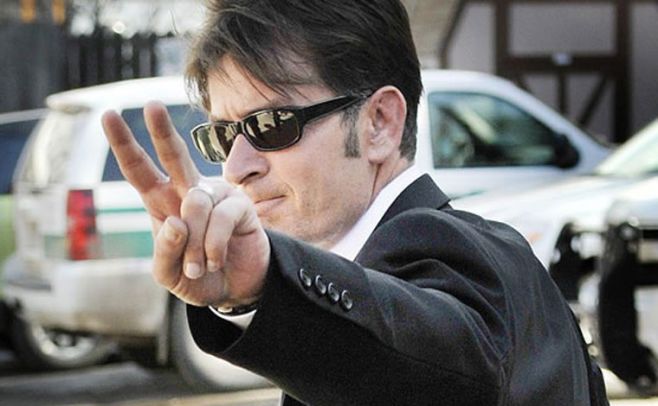 A días de casarse, Charlie Sheen rompió con su novia