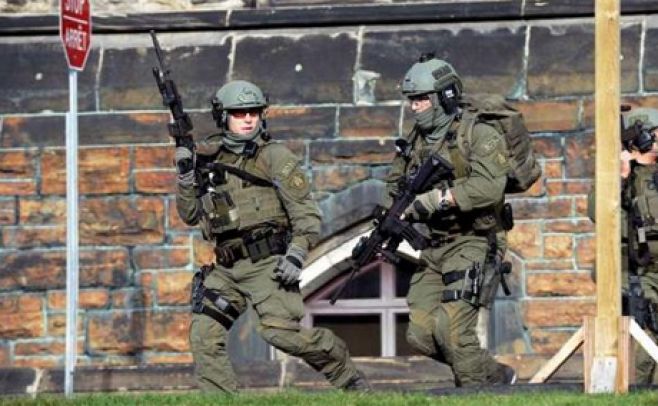 Un soldado resulta herido en un tiroteo frente al Parlamento canadiense. 