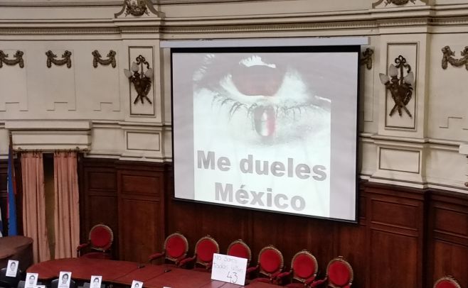 La imagen que acompa todas las alocuciones.