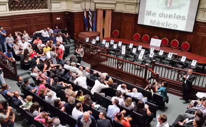 El Paraninfo se vio colmado.