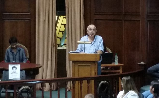 Roberto Markarin en el Paraninfo.