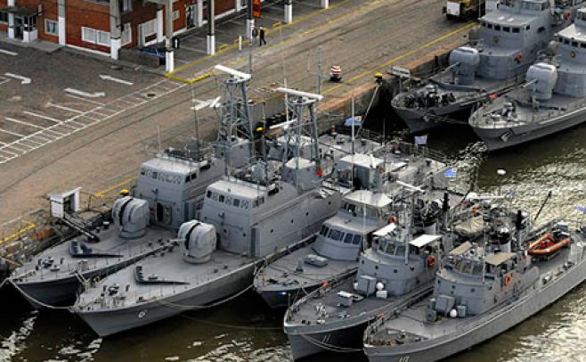 La Armada reclama renovación de flota e incremento salarial